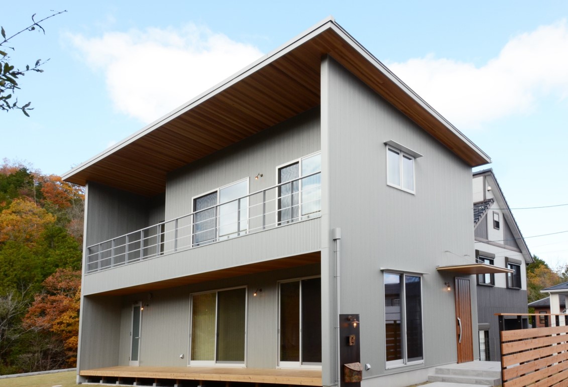 セカンドリビングの暖炉でほっこり家族との時間を過ごせるお家