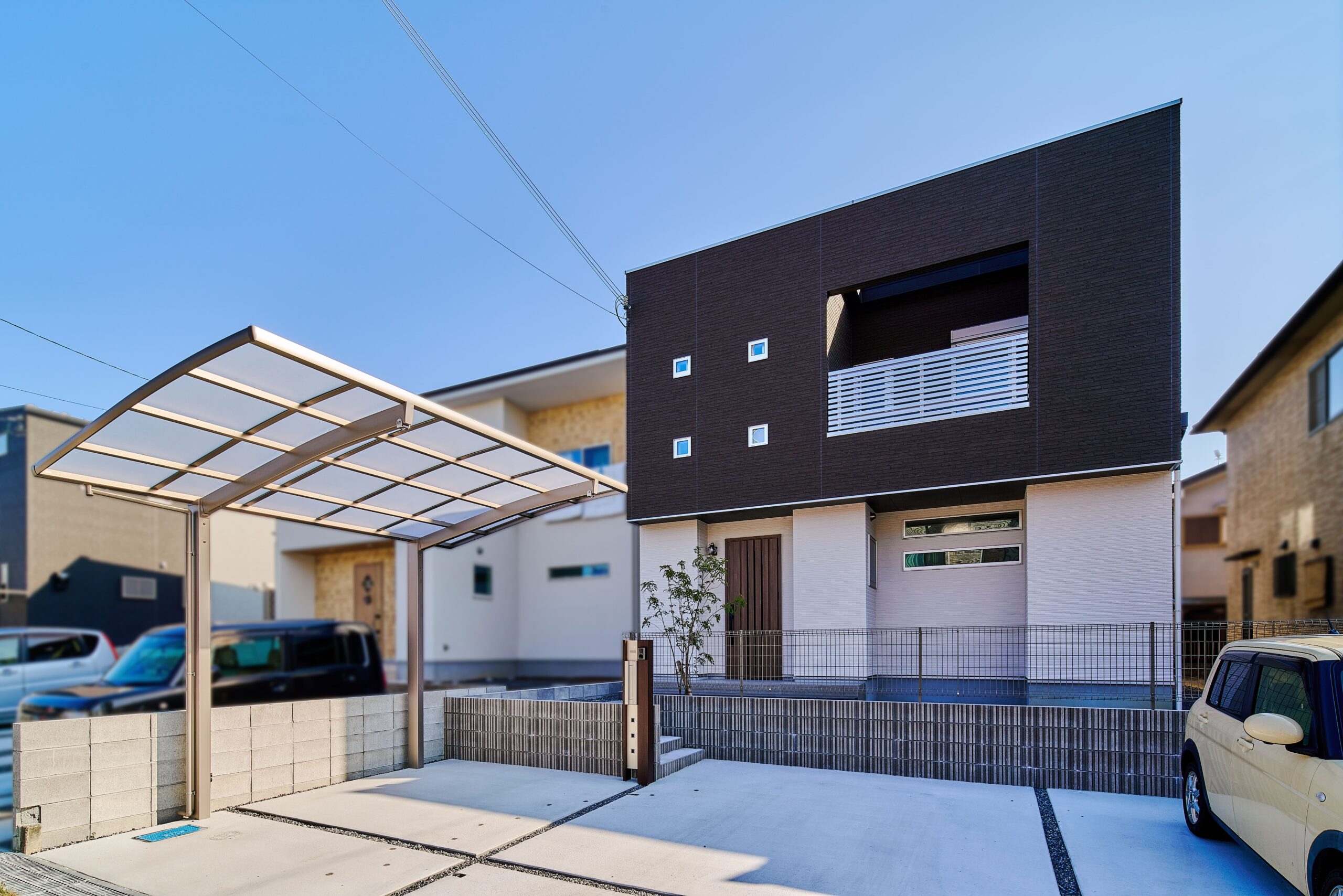 無垢フローリングを使ったヴィンテージな空間が魅力的な家