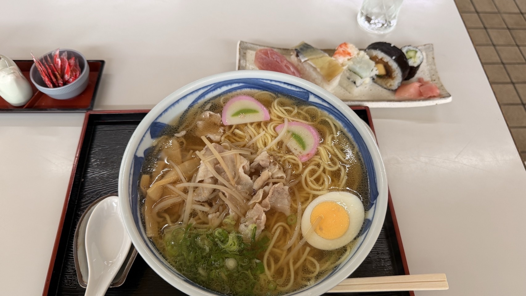 中華そばと寿司５貫